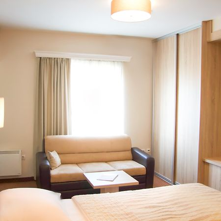 Philia Hotel Подгориця Екстер'єр фото