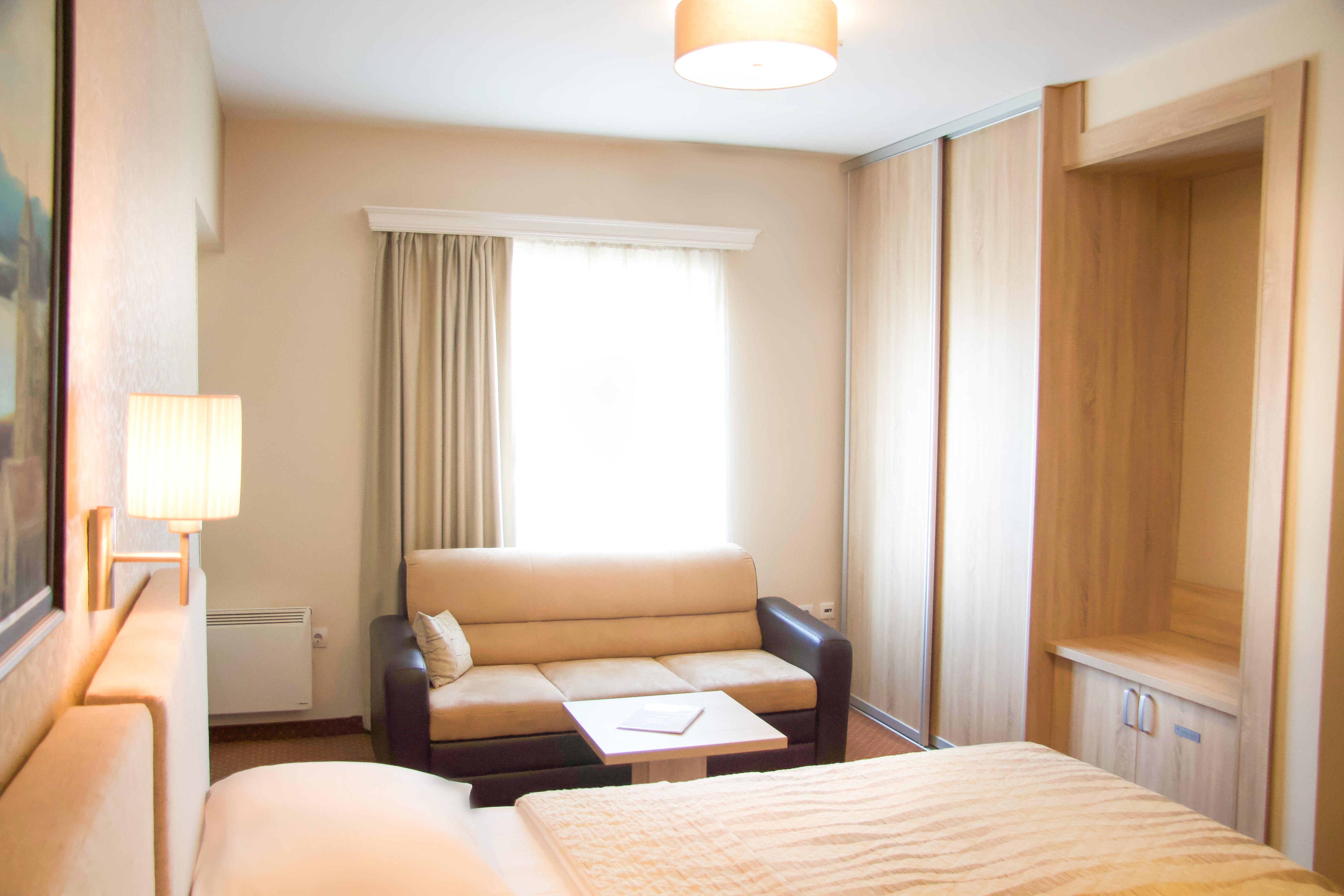 Philia Hotel Подгориця Екстер'єр фото