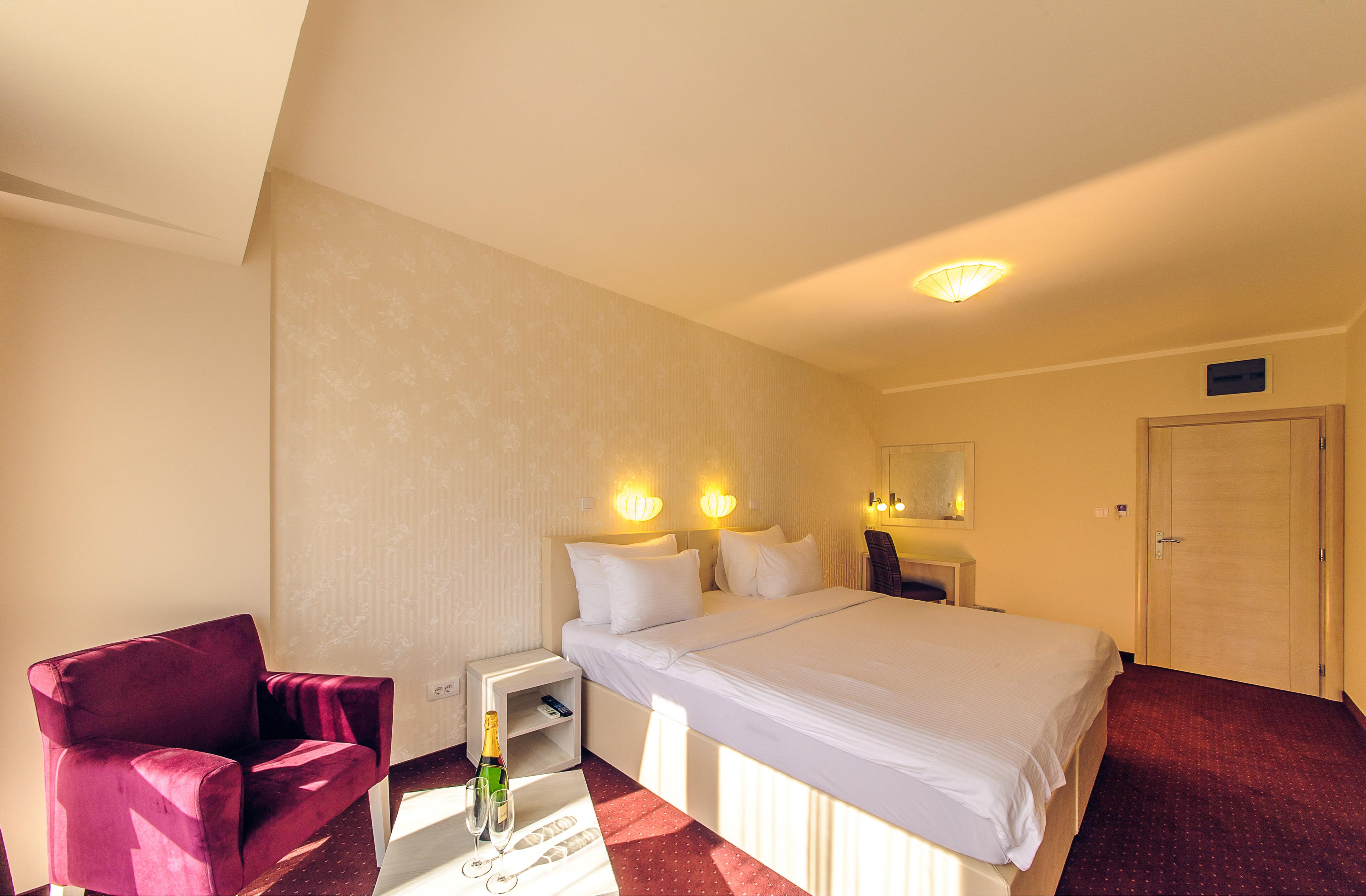 Philia Hotel Подгориця Екстер'єр фото